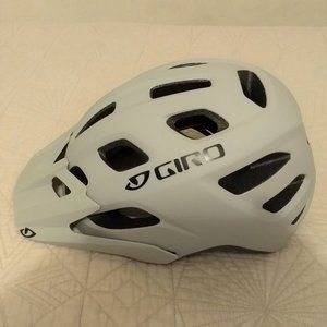 Giro Adult Fixture Bike Helmet In Excellent Condition